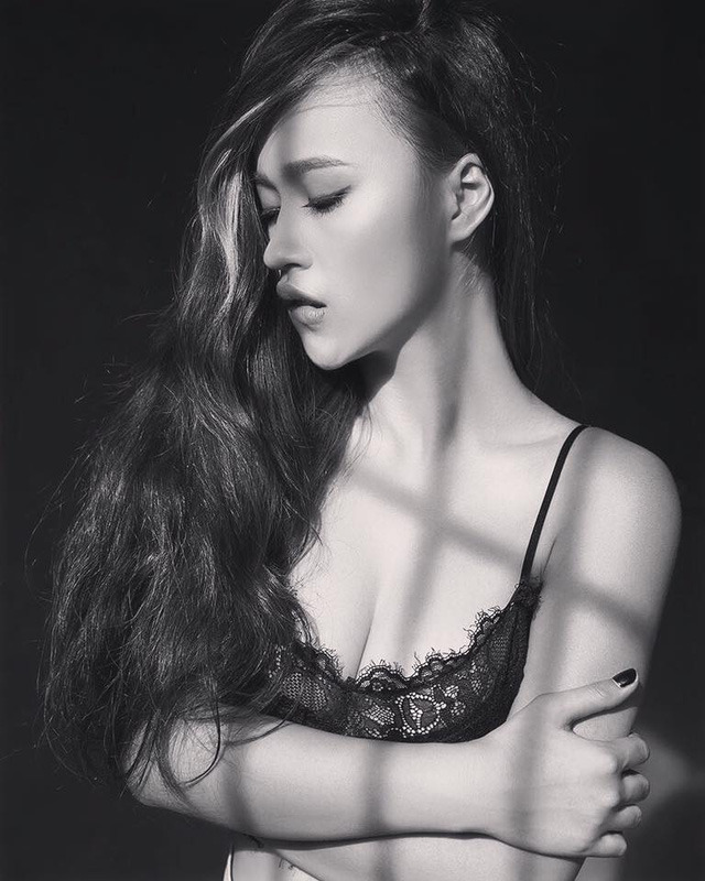 丝袜脚交国产在线观看